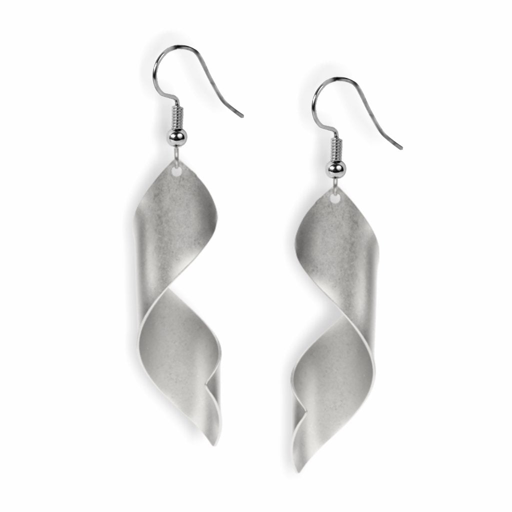 man-ray-lampshade-earrings-silver-photo